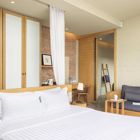 Sea Two Pool Villa Resort Pattaya Джомтиен Бийч Екстериор снимка