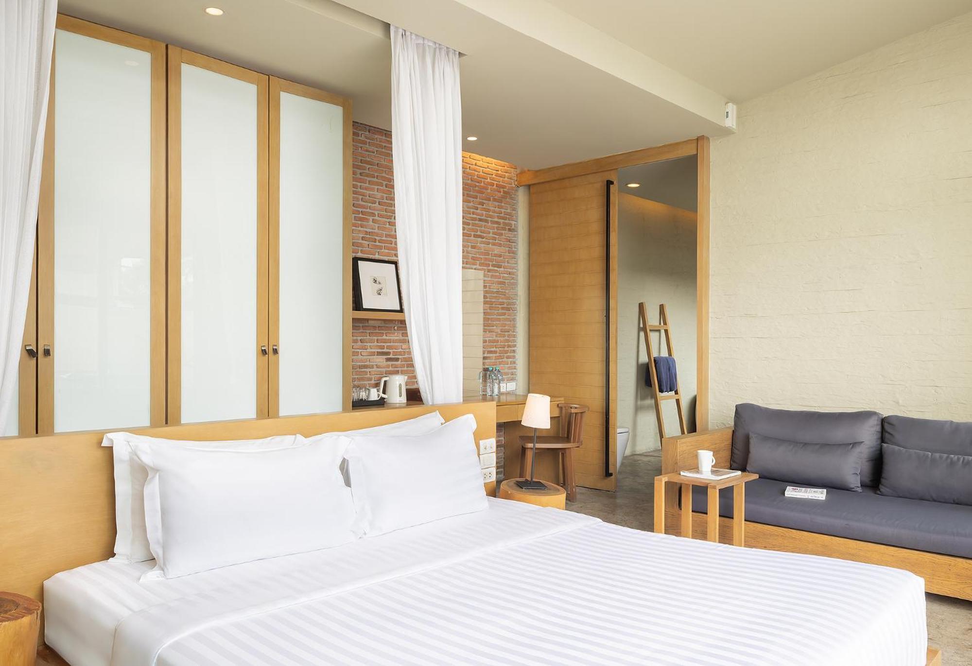 Sea Two Pool Villa Resort Pattaya Джомтиен Бийч Екстериор снимка